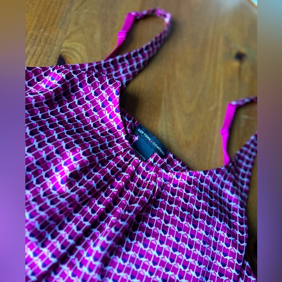 Turquoise & Magenta Colorful Tank Tops XS - Picture 3 of 8